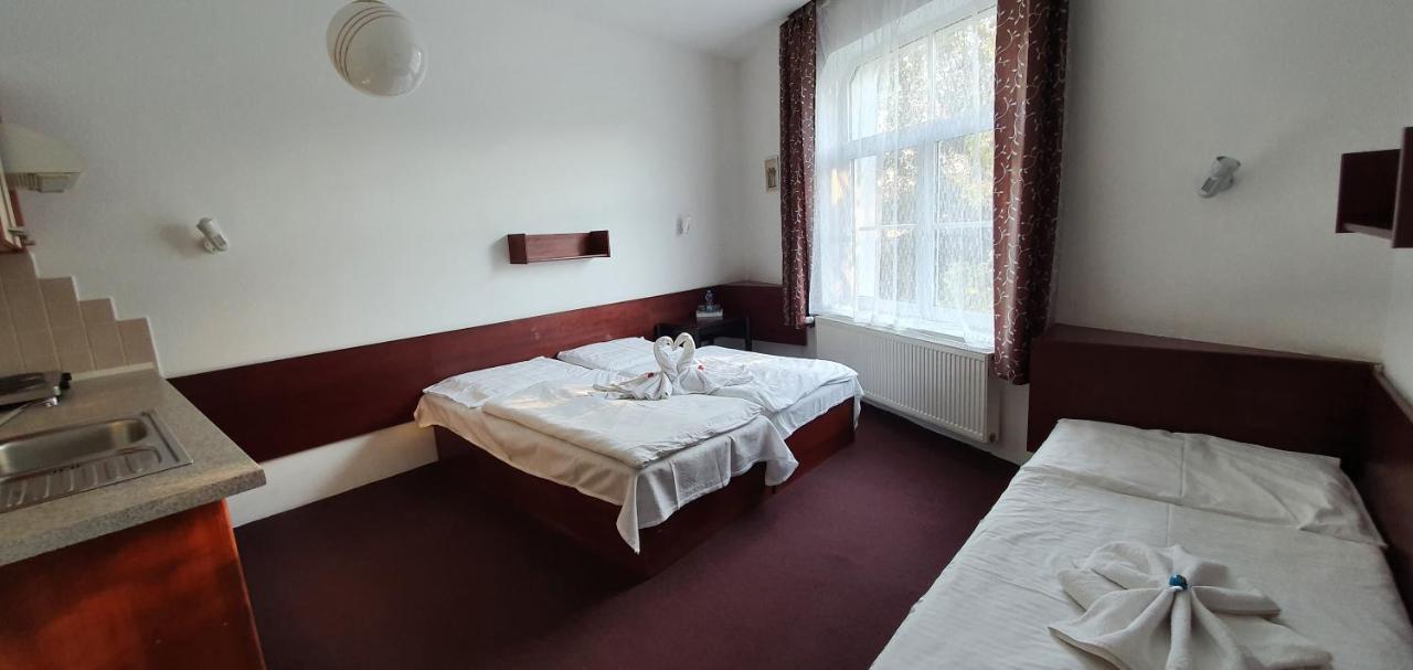 Hotel Jerabek Prague Exterior photo