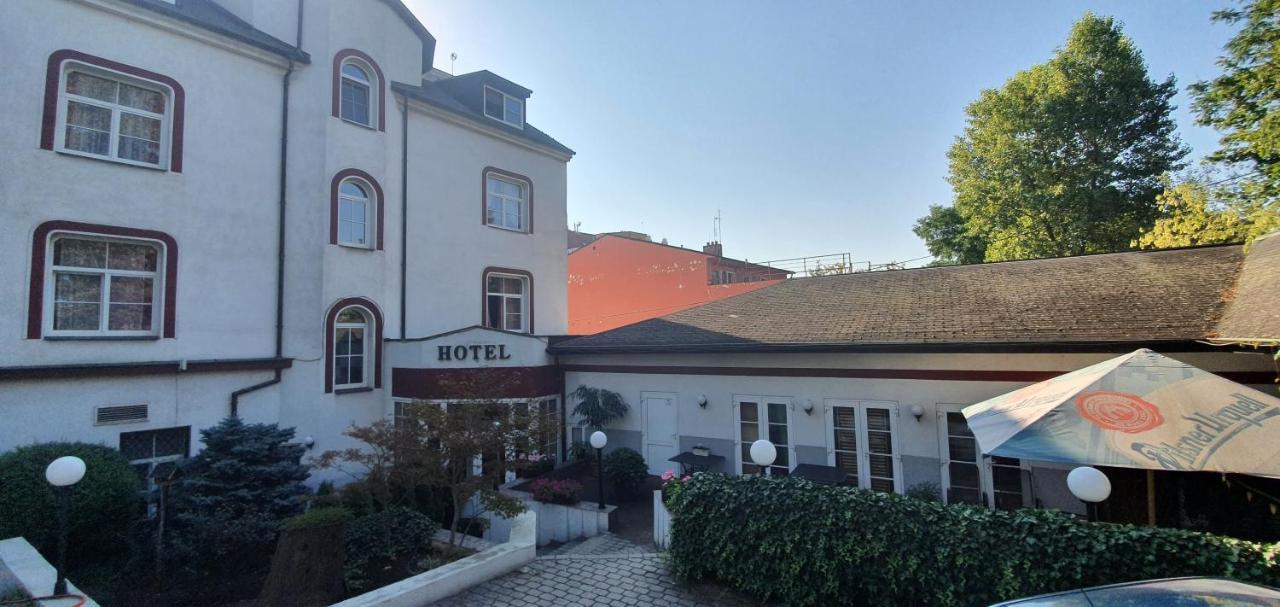 Hotel Jerabek Prague Exterior photo